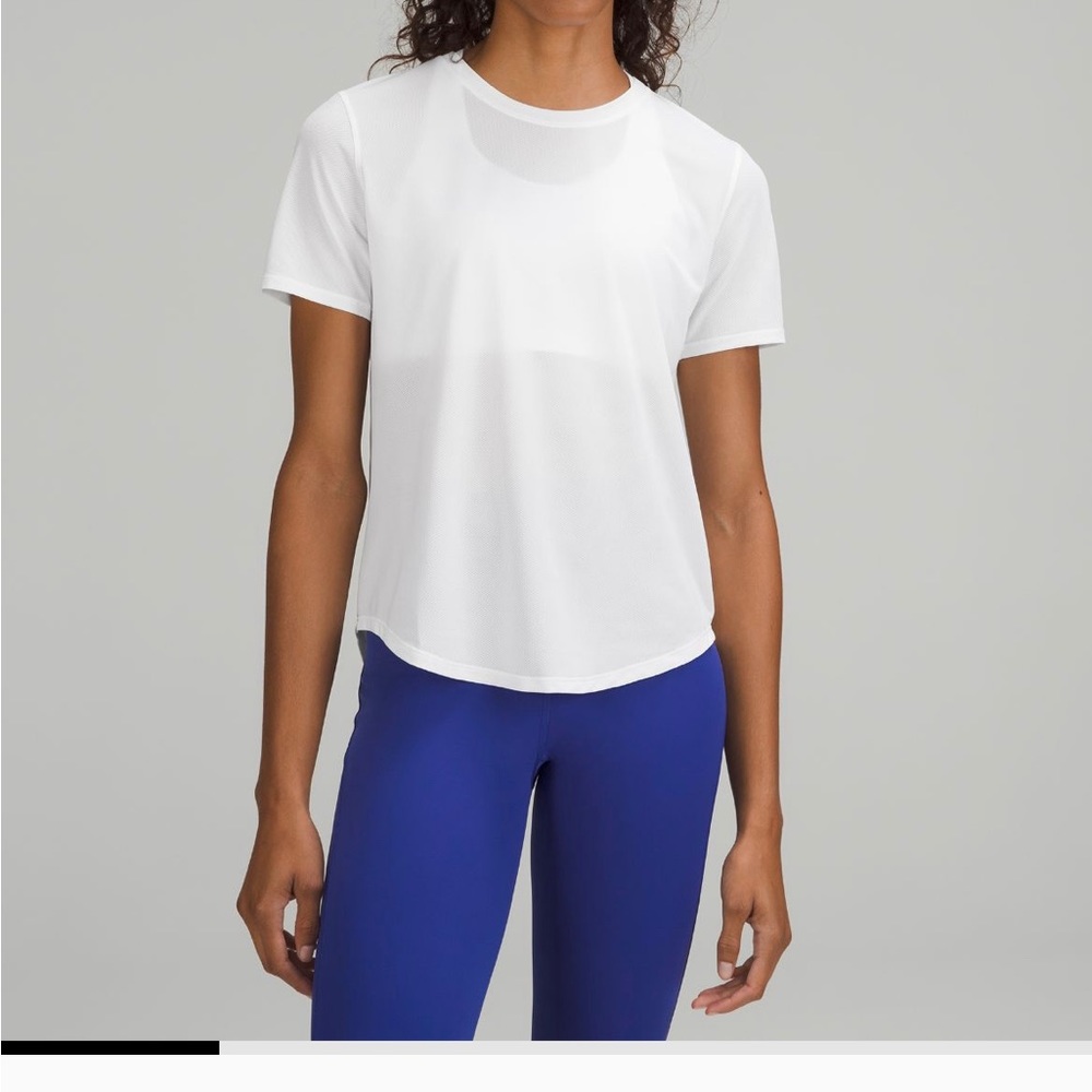 Lululemon Lightweight stretch t shirt!
